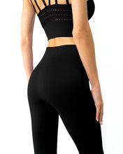 Load image into Gallery viewer, Mesh Seamless Legging With Ribbing Detail - Black
