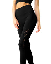 Load image into Gallery viewer, Mesh Seamless Legging With Ribbing Detail - Black
